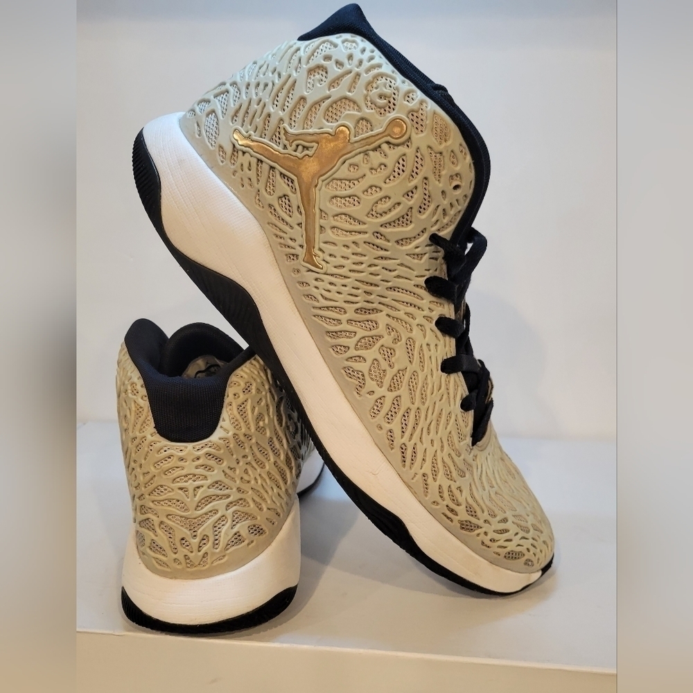 Jordan Ultra Fly ‘Metallic Copper Coin’ 834268-113 Men's Size 11.5 - Picture 5 of 6